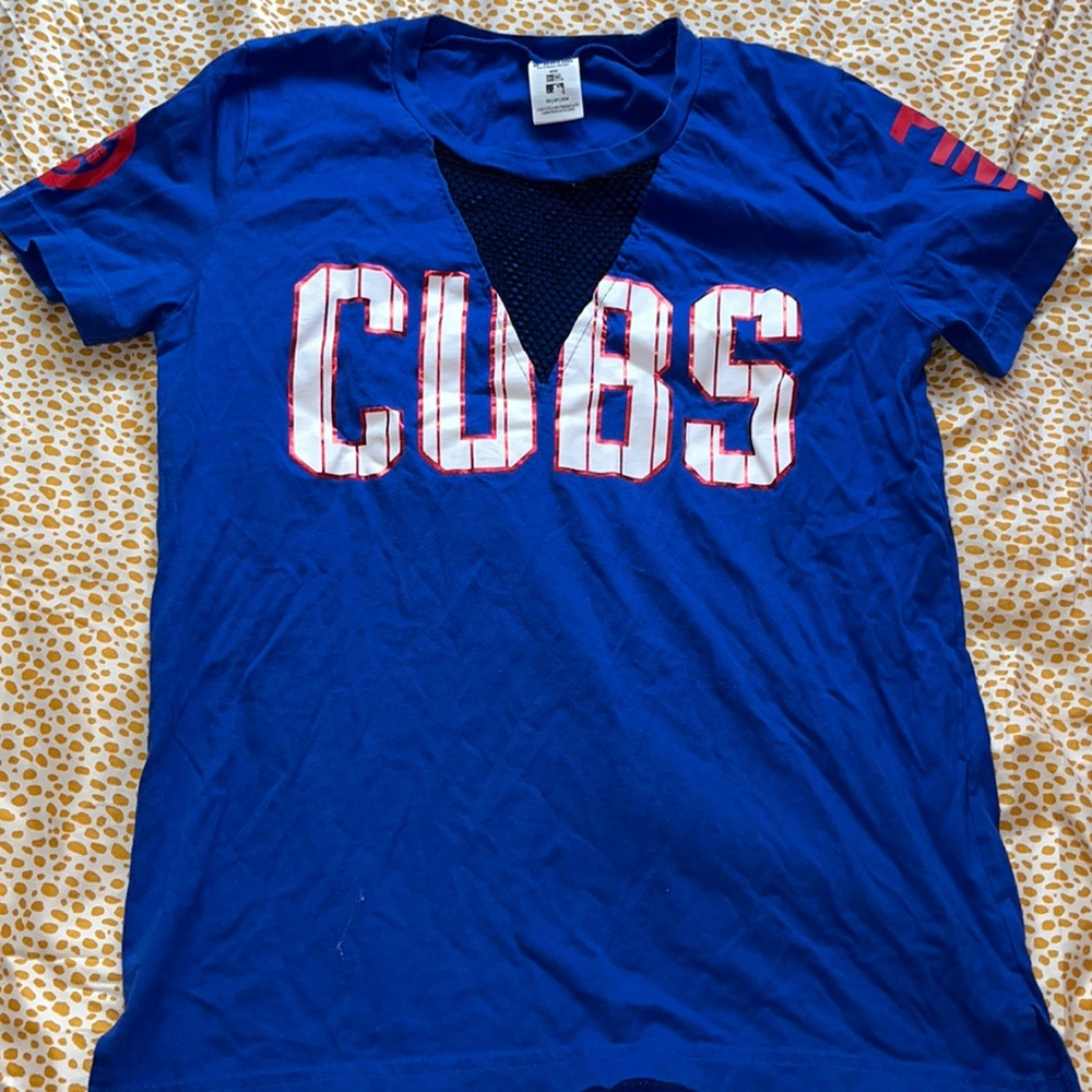 Pink Chicago cubs tshirt